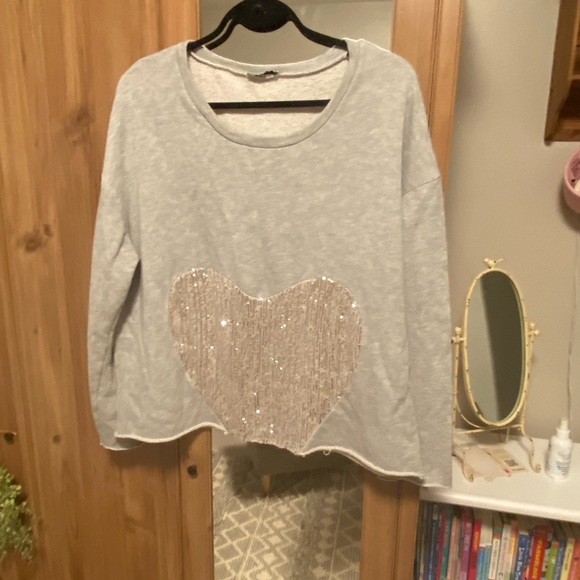 Cropped Oversized Embellished Heart Sweater - Picture 1 of 3